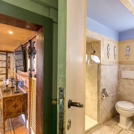 Campo De Fiori Baroque Apartment *