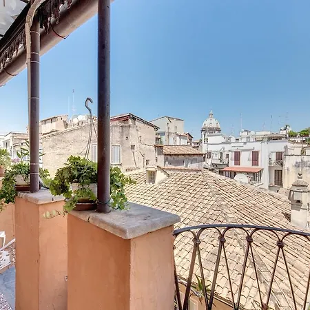 Campo De Fiori Baroque Apartment
